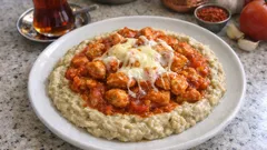 Lokanta usulü Tavuklu Hünkar Beğendi: köz patlıcanlı, bol lezzetli tarif