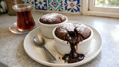 Fırınsız tencerede sufle: fincanda 10 dakikada akışkan çikolata keyfi